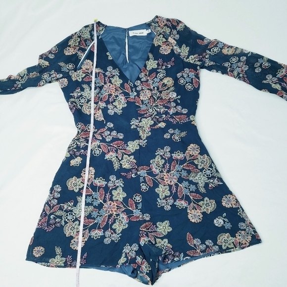 *Last Chance* Line + Dot Floral Romper w/Sheer Long Sleeves Blue Multi - Picture 9 of 12